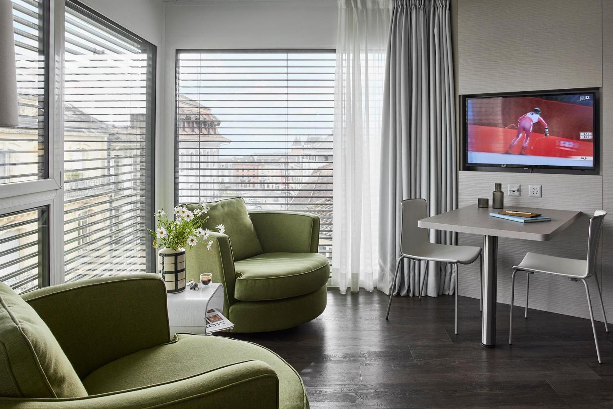 Base Nyon Hotel Bagian luar foto